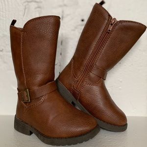 𝑽𝒆𝒓𝒚 gently warn Toddler Oshkosh Riding Boot